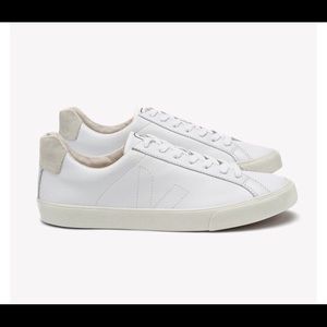 Veja Esplar Low Leather Extra White Sneakers